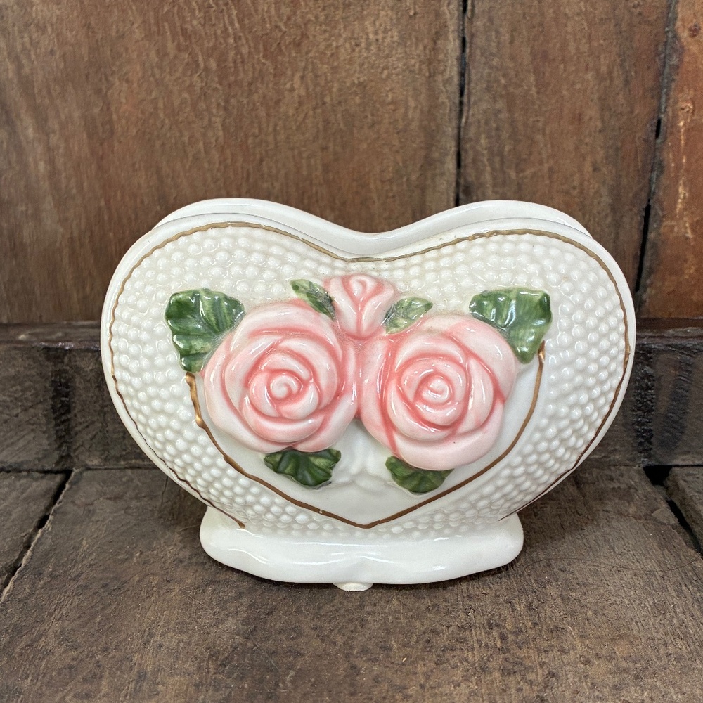 Ceramic Heart Shaped  Vintage Napkin Holder White w/3D Pink Roses
